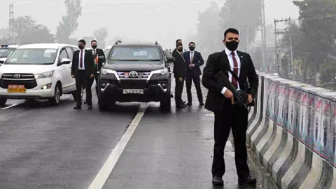 Security breach in Prime Minister Narendra Modi's convoy near Hussainiwala in Ferozepur district on January 5 this year (Photo:ANI)