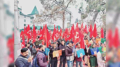 CITU protests against central government policies in Shimla (Photo/ANI)