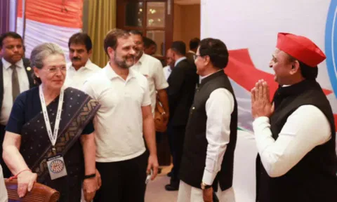 Sonia Gandhi, Rahul Gandhi (Image: IANS)