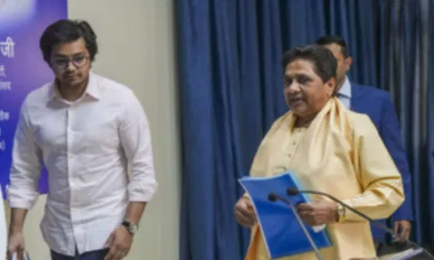 BSP supremo Mayawati arrived for a meeting of party’s office bearers at the party office in Lucknow (PTI)&nbsp;