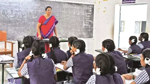Kanavu Asiriyar award for 380 teachers to be distributed tomorrow