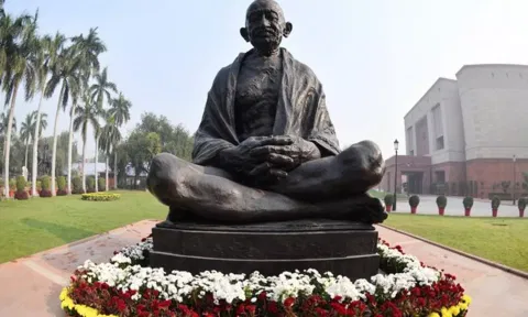 A view of the Gandhi statue on Parliament premises (Photo: ANI)