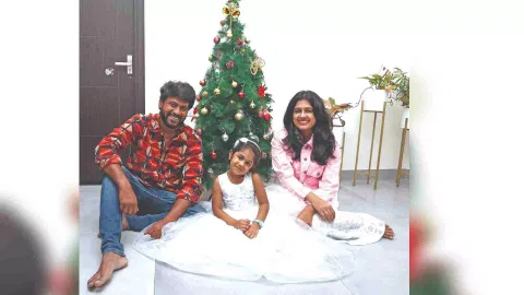 Rio with his wife Sruthi and daughter Rithi (Photo: Manivasagan N)