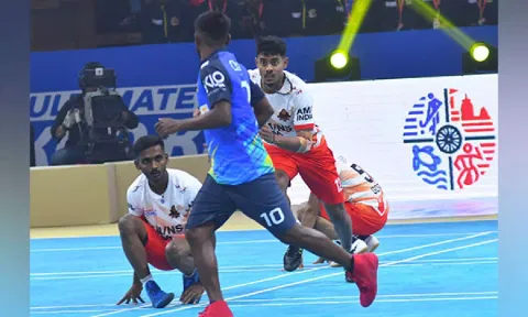 Odisha and Chennai Quick Guns in action