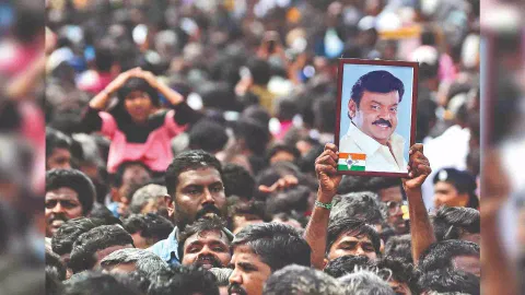 Thousands of mourners near the Island Grounds to pay their last respects to ‘Captain’ on Friday (Photo/Hemanathan M)