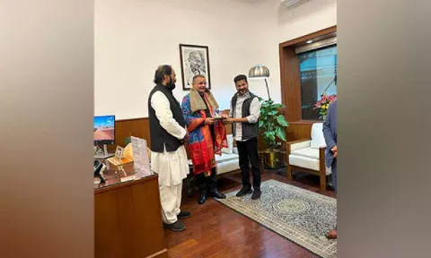 Telangana CM Revanth Reddy, Minister Uttam Kumar Reddy meets UPSC chairman Manoj Soni (ANI)