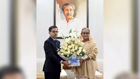 India's High Commissioner to Bangladesh Pranay Verma calls on Bangladesh PM Sheikh Hasina (Photo/ANI)