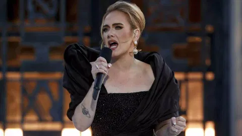 &nbsp;Singer-songwriter Adele