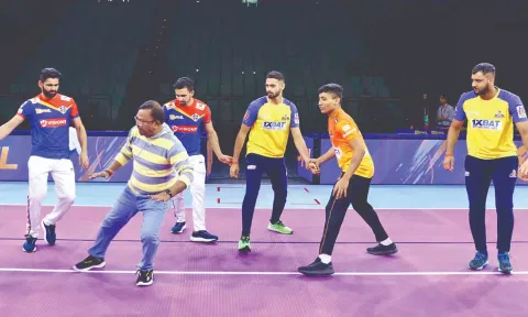 Kabaddi Rao demonstrates the nuances of the game during the New Delhi-leg of the PKL