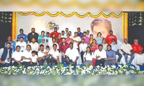 Karthi with the 25 activists and philanthropists