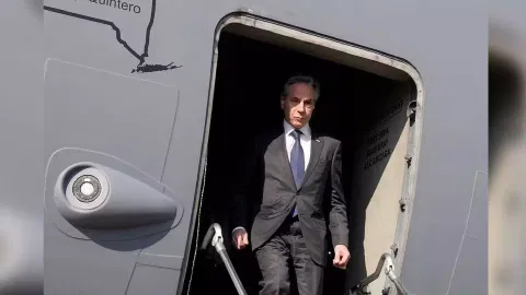 U.S. Secretary of State Antony Blinken arrives at Cairo Airport, in Cairo, Egypt. (Reuters)