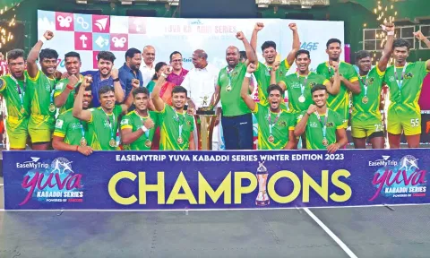 Palani Tuskers pose with the trophy