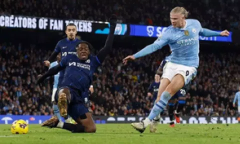 Raheem Sterling in action