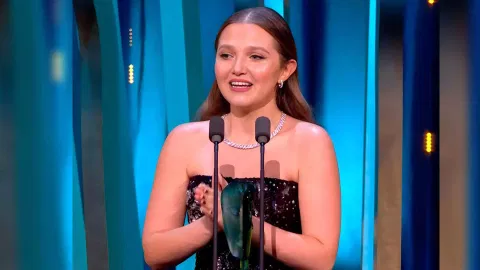 Mia McKenna-Bruce