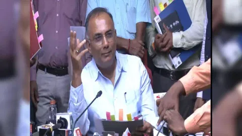 Karnataka Health Minister Dinesh Gundurao (Photo/ANI)