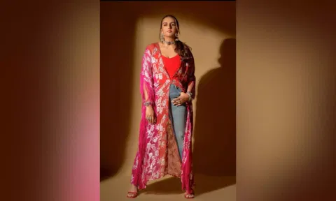 Huma Qureshi opts for a fusion look, drops glimpse of her 'happy face'