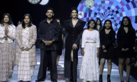 LFW x FDCI: Showstopper Karishma Tanna walks the ramp for budding designers