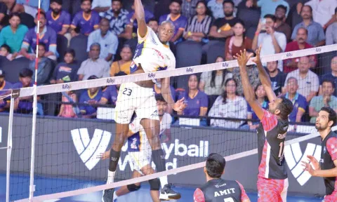 Action during Mumbai Meteors and Delhi Toofans in Prime Volleyball League&nbsp;