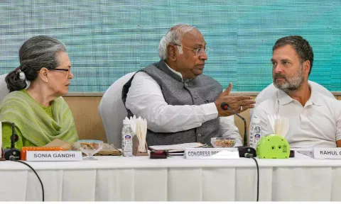 Congress President Mallikarjun Kharge with party leaders Rahul Gandhi and KC Venugopal (PTI)
