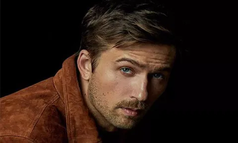 Brandon Sklenar (X)