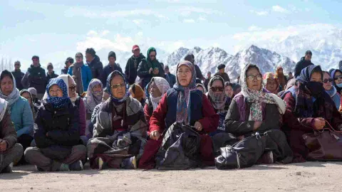 People at Pashmina march in Ladakh
