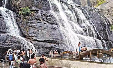 Courtallam falls&nbsp;