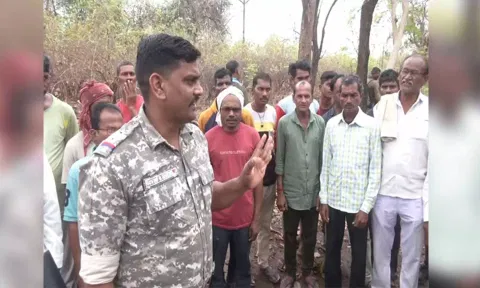 Police run public awareness campaign to reach out to voters in Gadchiroli (ANI)