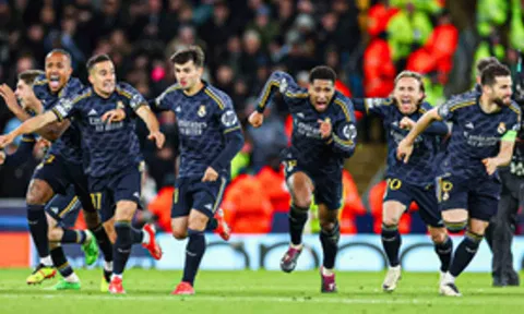 Real Madrid players after winning the penalty shootout against Manchester City (IANS)