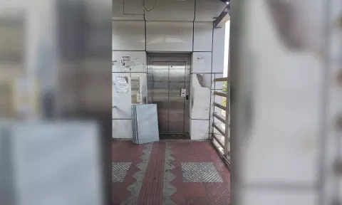Non functional lift in Nungambakkam railway station&nbsp;