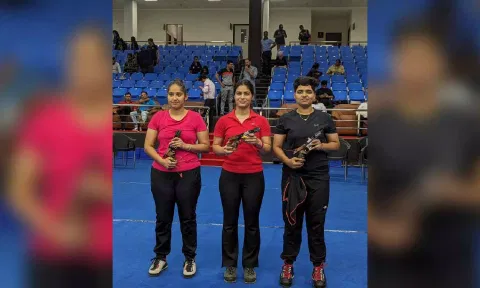 Manu Bhaker (C) finished OST T4 with final score of 42, Simranpreet (L) finished second and Abhidnya stood third