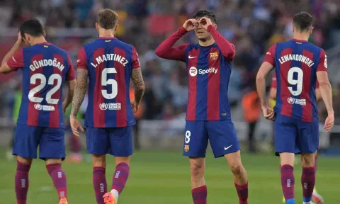 Barcelona roars back to win 3-2 at Levante (AFP)