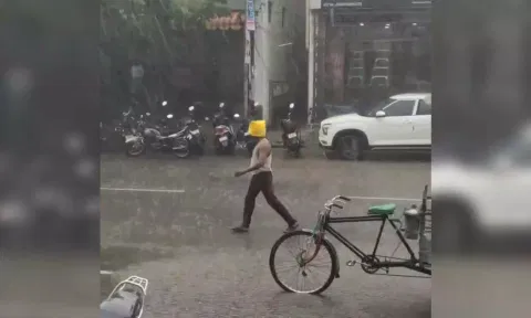 Rain lashes Madurai on Monday