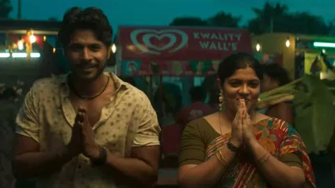 Still from the song&nbsp;Water Packet (Screengrab)
