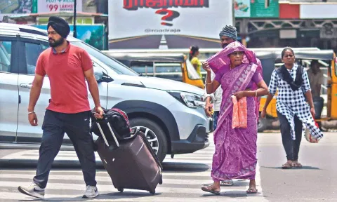 Heatwave conditions lead to the extensive use of air conditioners (Photos: Hemanathan M)