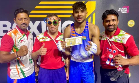 Nishant Dev with his ticket to Paris after his win on Friday