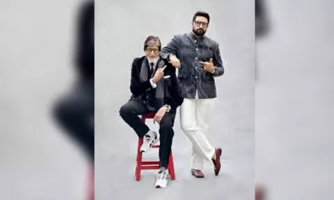 Amitabh Bachchan and Abhishek Bachchan (Photo/ANI)