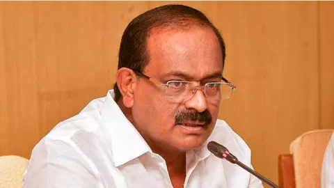 State Minister for Food and Civil Supplies, R Sakkarapani&nbsp;