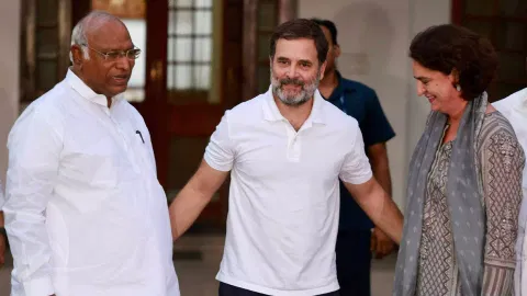 Congress party leaders Rahul Gandhi and Priyanka Gandhi Vadra at a press conference after a meeting at party President Mallikarjun Kharge's residence, in New Delhi, Monday, June 17, 2024. (Photo/PTI)