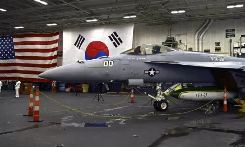 A F-18 fighter aircraft (Photo: AP)