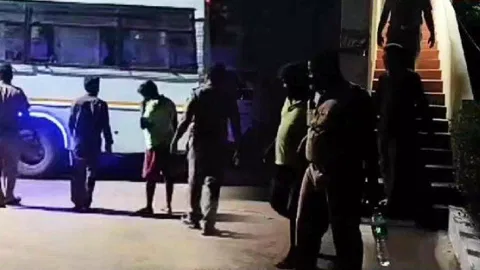 Kallakurichi District Principal Sessions Court and Chief Criminal Arbitration Court remanded seven owners of the plant which reportedly supplied methanol to illicit liquor dealers (Photo/Thanthi TV)