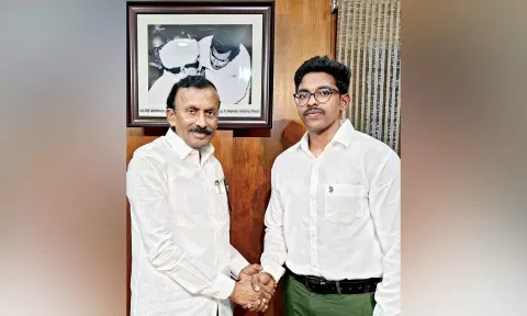 K Gowri Shankar with Saidai Duraisamy&nbsp;