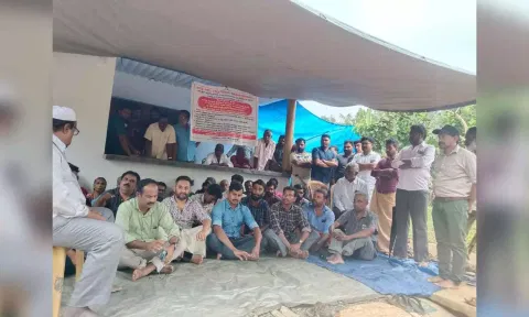 Villagers protest against wild elephant menace in Gudalur