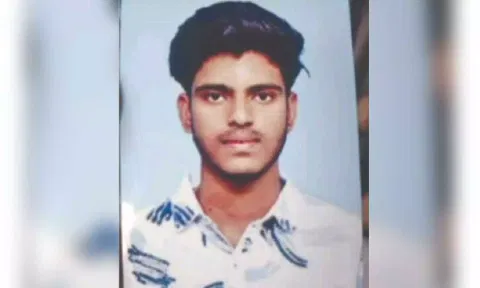 Dhanush alias Tharun
