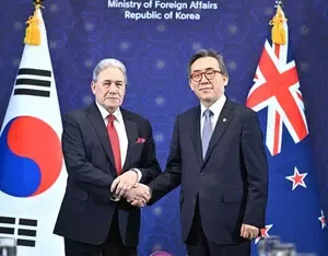 South Korean Foreign Minister Cho Tae-yul met with his New Zealand counterpart Winston Peters