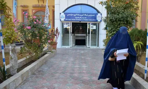 Human Rights: Afghan women stand up to the Taliban