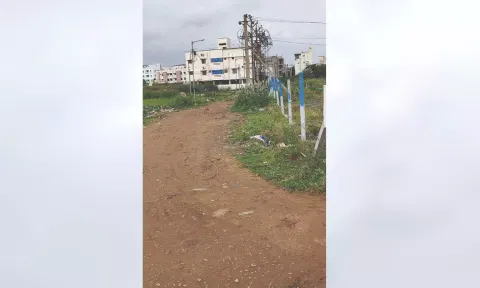 Motorists demand laying of roads in Azhaghu Nagar