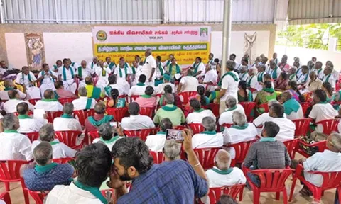 SKM farmer leaders participating in the state conference in Tiruchy on Tuesday&nbsp;