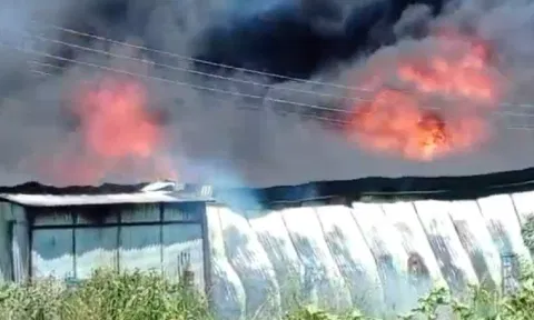 Massive fire breaks out at furniture shop in Coimbatore