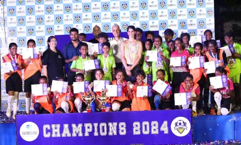 Winners of the Chennai Kaalpandhu League- Season 4 pose with the trophy&nbsp;