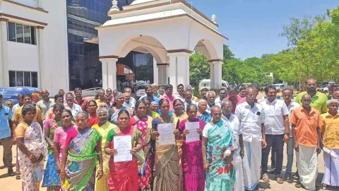 Residents from Uthamarseeli protesting inside Tiruchy Collectorate on Monday